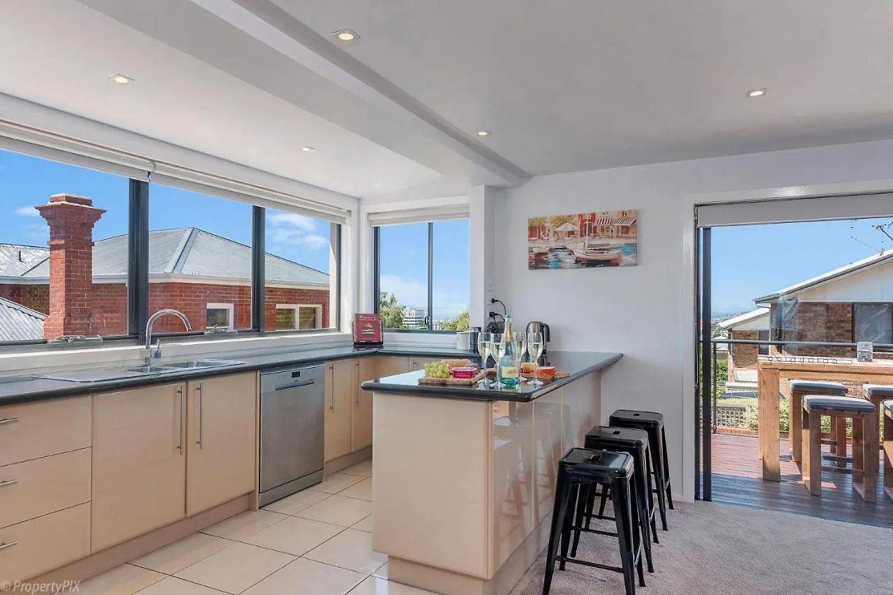 The Artview Fantastic City Location Os Parking Hobart 0*,